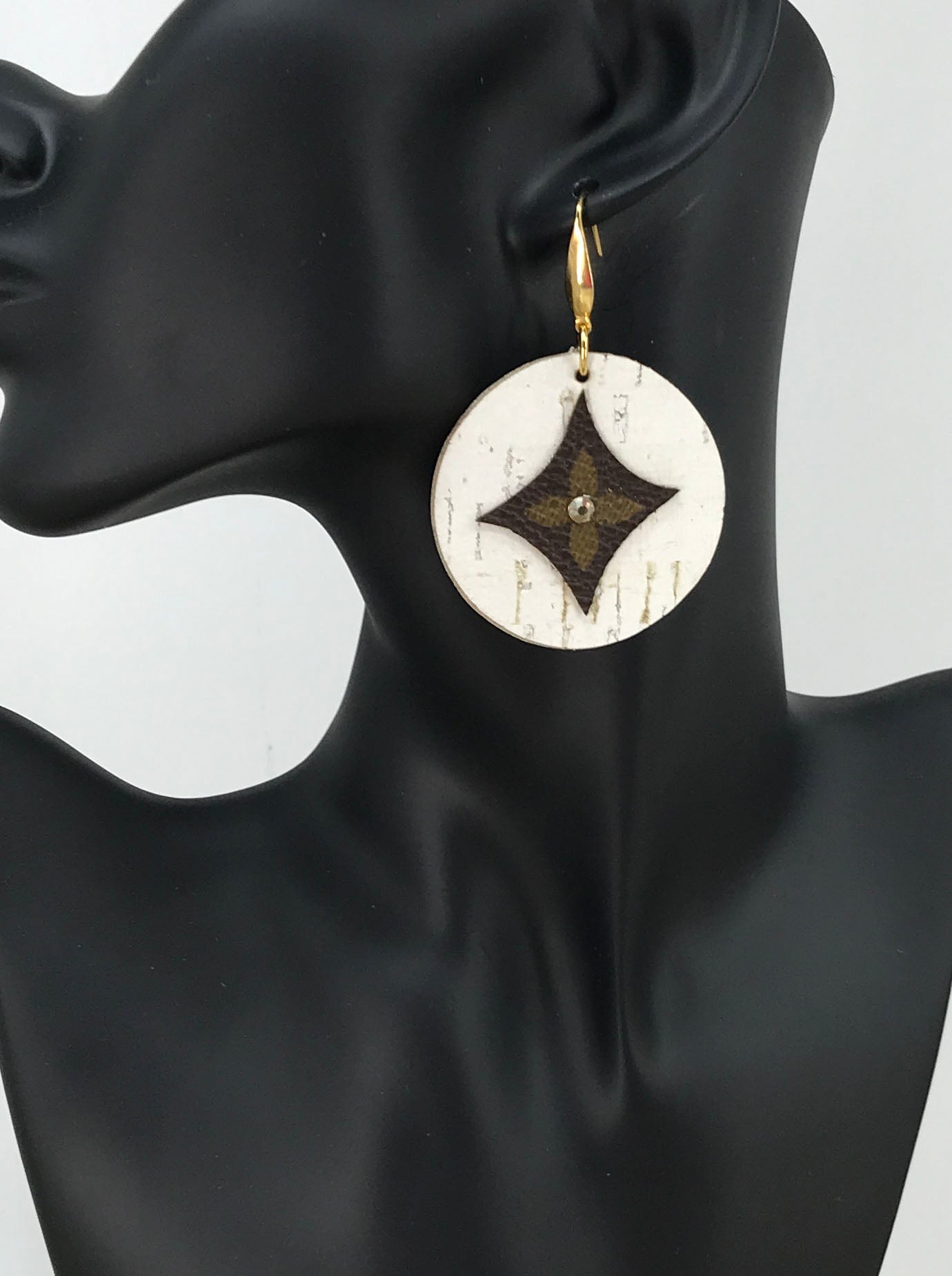 Golden Shadow Inlay Disc Leather Earrings
